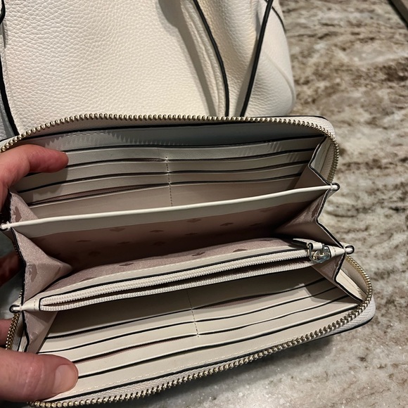 Kate spade pebbled leather purse with matching wallet - Picture 2 of 16